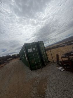 Shipping container