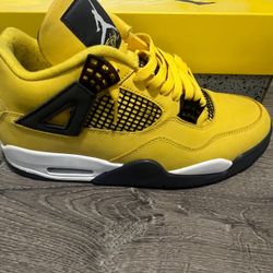 Jordan Retro 4 Lightning 