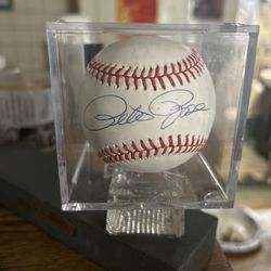 Pete Rose Signed Baseball