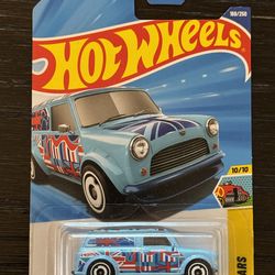 Hot Wheels 67 Austin Mini Van