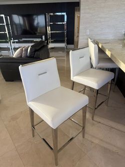 Set o 4 Modern White Leather Counter Stools – Polished Chrome Legs