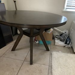 Dining Round Table 
