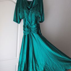 Alyce Designs, Size 4 Prom Dress, Evergreen