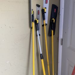 Rubbermaid Handles & Adapters