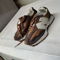 New Balance Size 6 And 1/2 Women