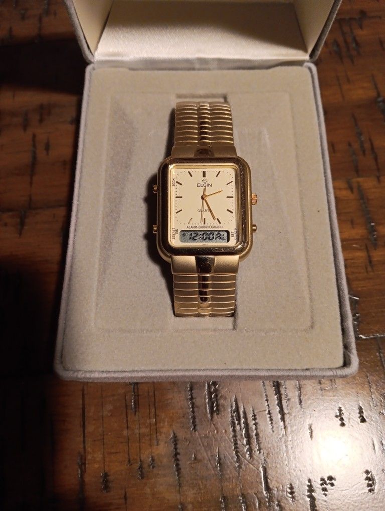 Elgin Sportsman Analog Digital Alarm Chrono Watch
Elgin