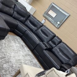 6 Piece Power Sectional!