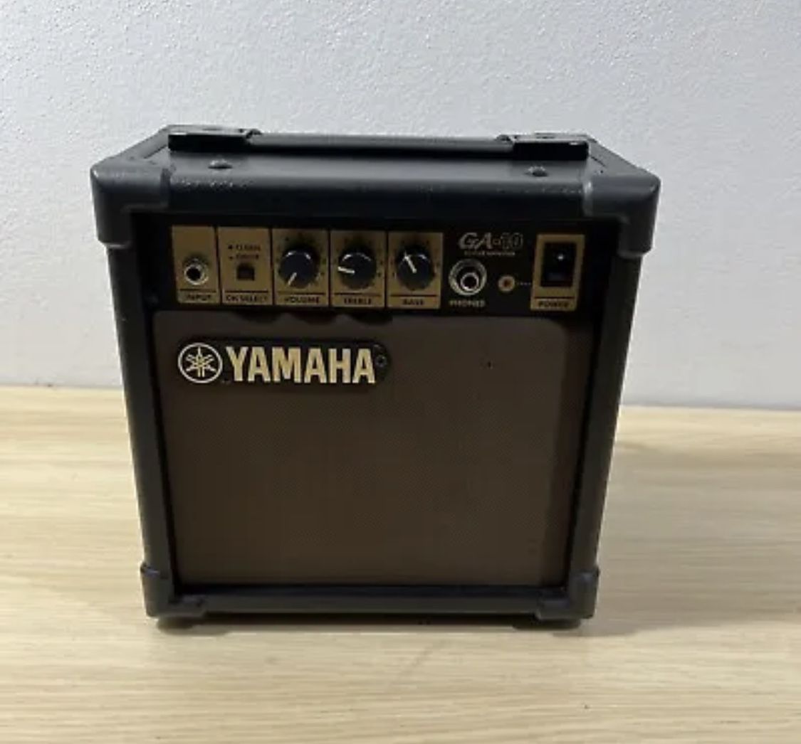 Yamaha GA-10 Guitar Amp 10W Electric Guitar Amplifier Great Condition
