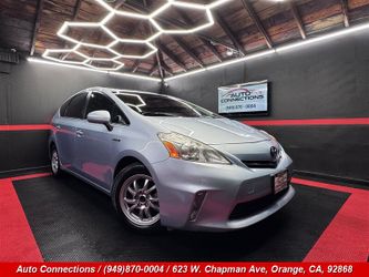 2014 Toyota Prius v Two