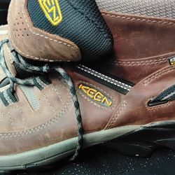 Mens Keen Waterproof Boots Size 12 Mens Foot