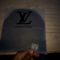 LOUIS VUITTION HAT