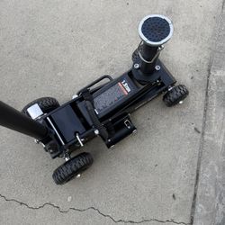 Badlands 1.5 ton Off Road Jack