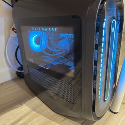 Alienware Aurora R15 - INCLUDES TWO SCREENS