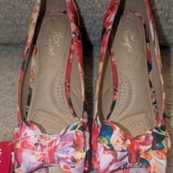 Women's dexflex Floral Wedges Size 8