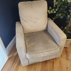 Delta Children Luna Rocking Chair