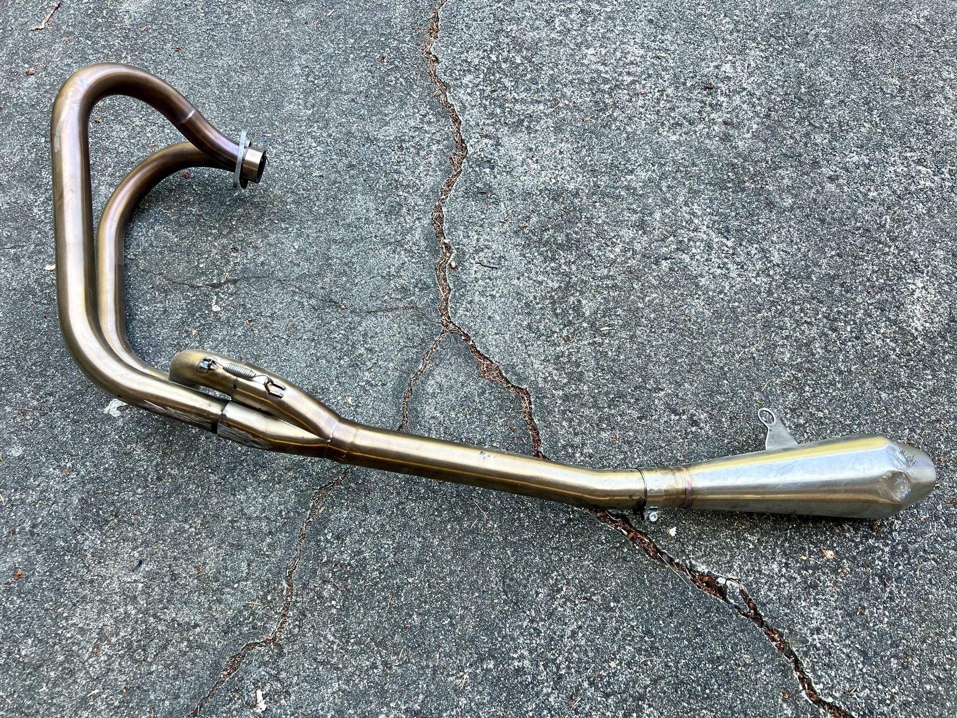 2-1 Low Shorty Predator for Triumph Bonneville & T100 / Thruxton 900