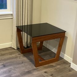 NEW Mahogany hardwood Table 