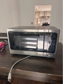 Danby 1.1 Cu. Ft. Stainless Steel Microwave – Excellent Condition