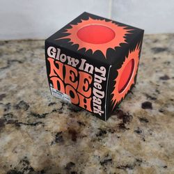 Glow in the dark Teenie Needoh ball