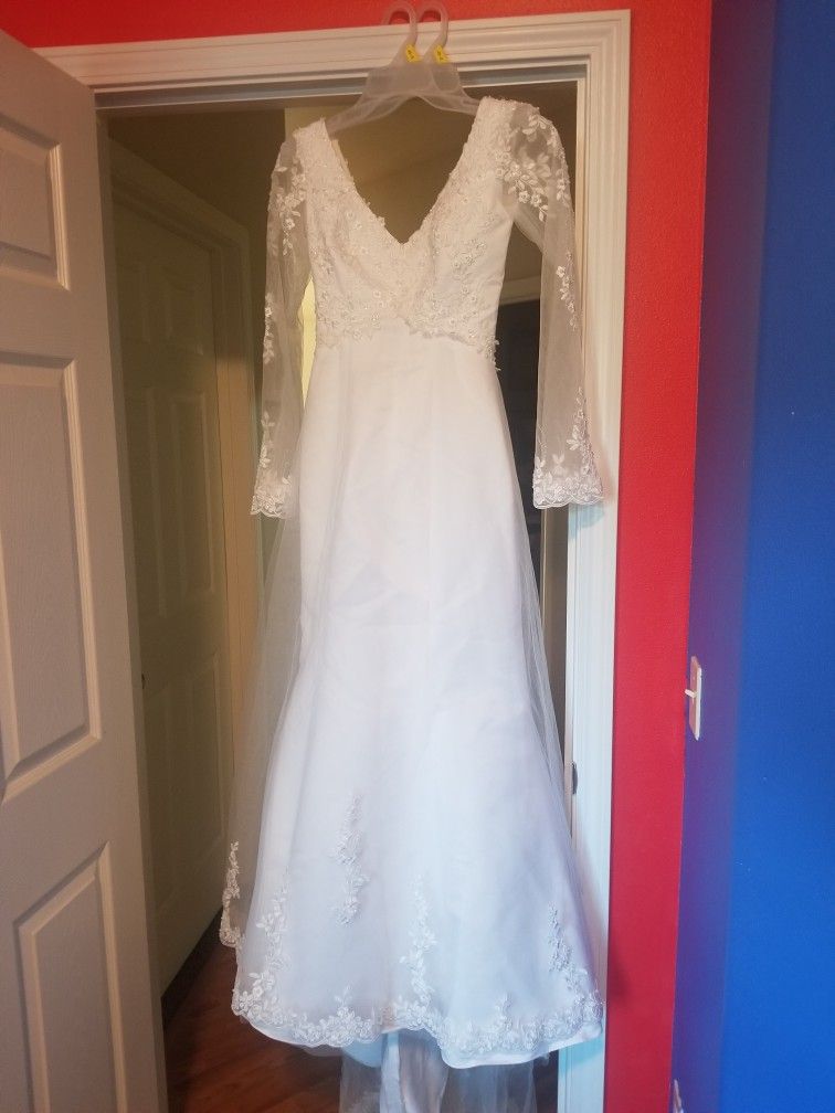 Wedding Dress With Vail