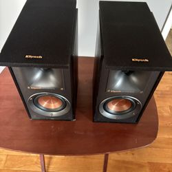 Klipsch R-41M Bookshelf Home Speakers Set of 2 - Black - PAIR