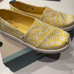Toms Slip On Shoes