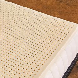 Latex Organic Topper
