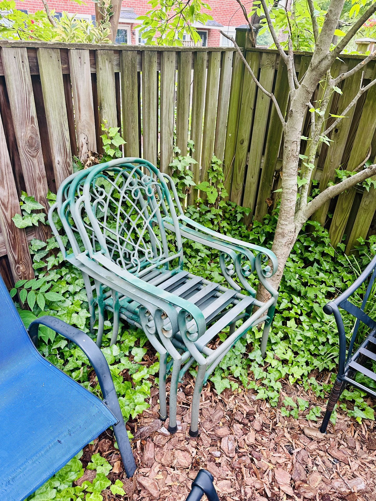 Set Of 4 Metal Outdoor Chairs