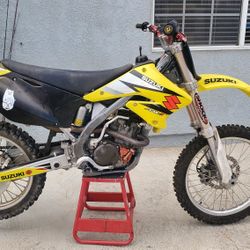 2004 Suzuki RMZ250