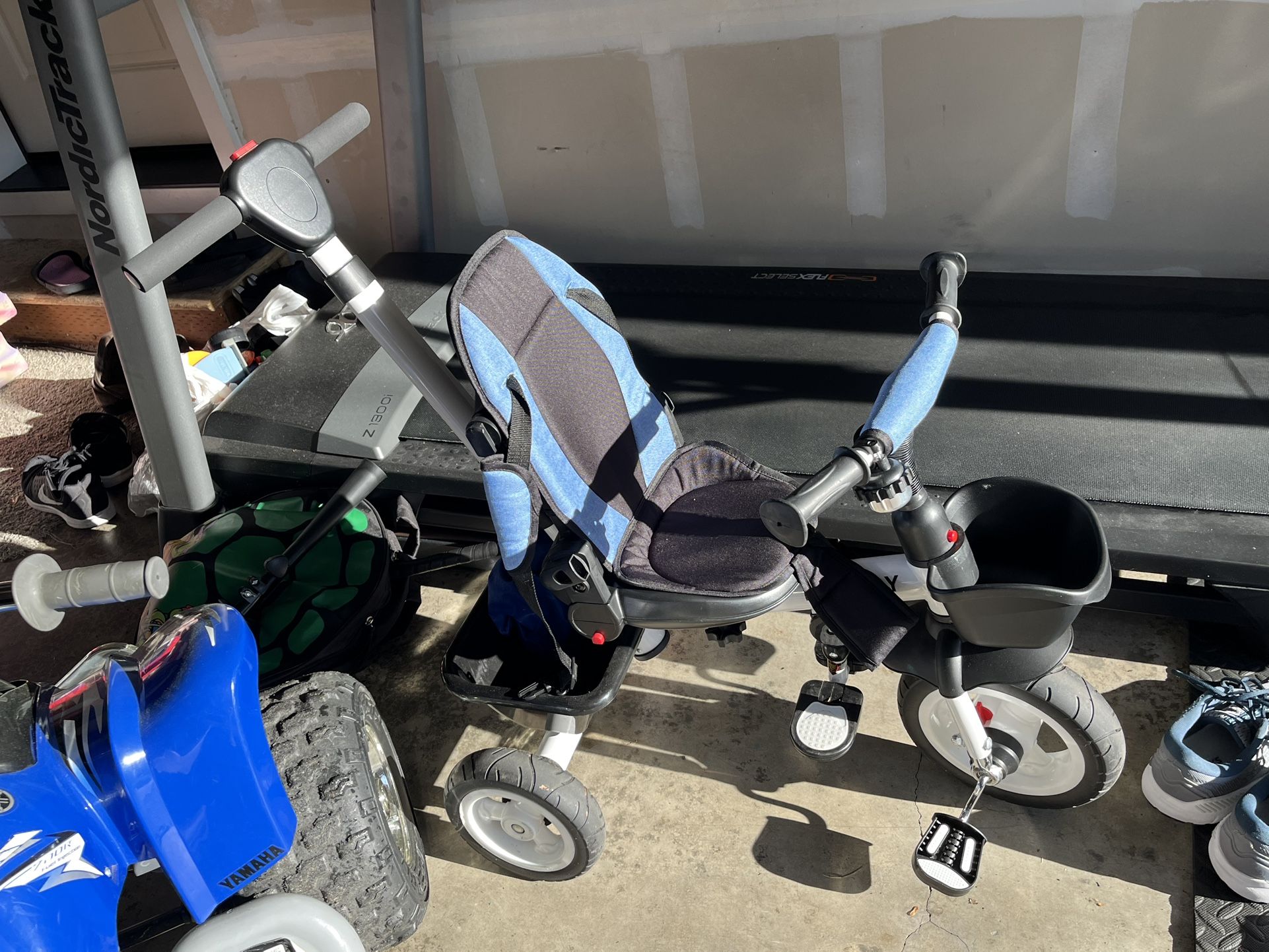 Eoowoy Toddler trike + Stroller Push