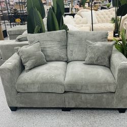 Grey Loveseat – Cozy & Stylish F8427-1