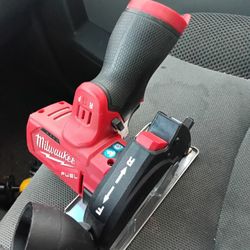 Milwaukee M12 Cutoff Tool Metal  Cutting