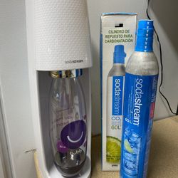 Soda Stream White w/NEW CO2 cartridge 