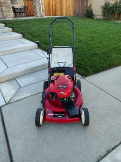 Toro recycler self propelled gas lawnmower
