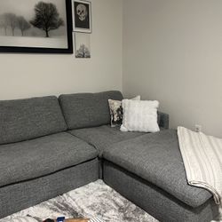 $600- Living Spaces, Gray3-Piece Sectional Sofa, Gray, Down Feather Sofa w/Reversible Chaise. Smoke-Free and Pet-Free