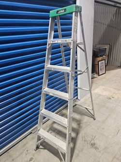 6' ALUMINUM STEP LADDER – STURDY & READY TO USE