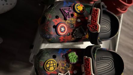 Avengers, Crocs