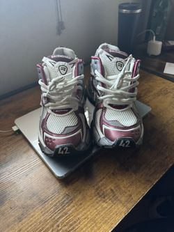Balenciaga Runners Burgundy