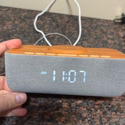 Radio alarm clock
