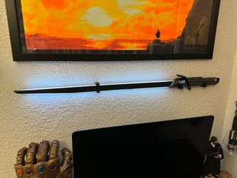 Star Wars The Black Series Mandalorian Darksaber Force FX Elite Lightsaber w/ wall mount