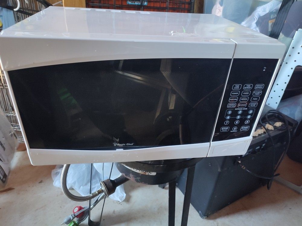 Magic Chef Microwave