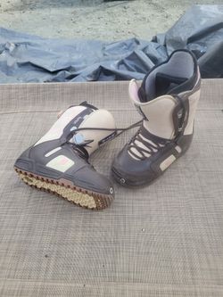 Burton Snowboard Boots Women 8