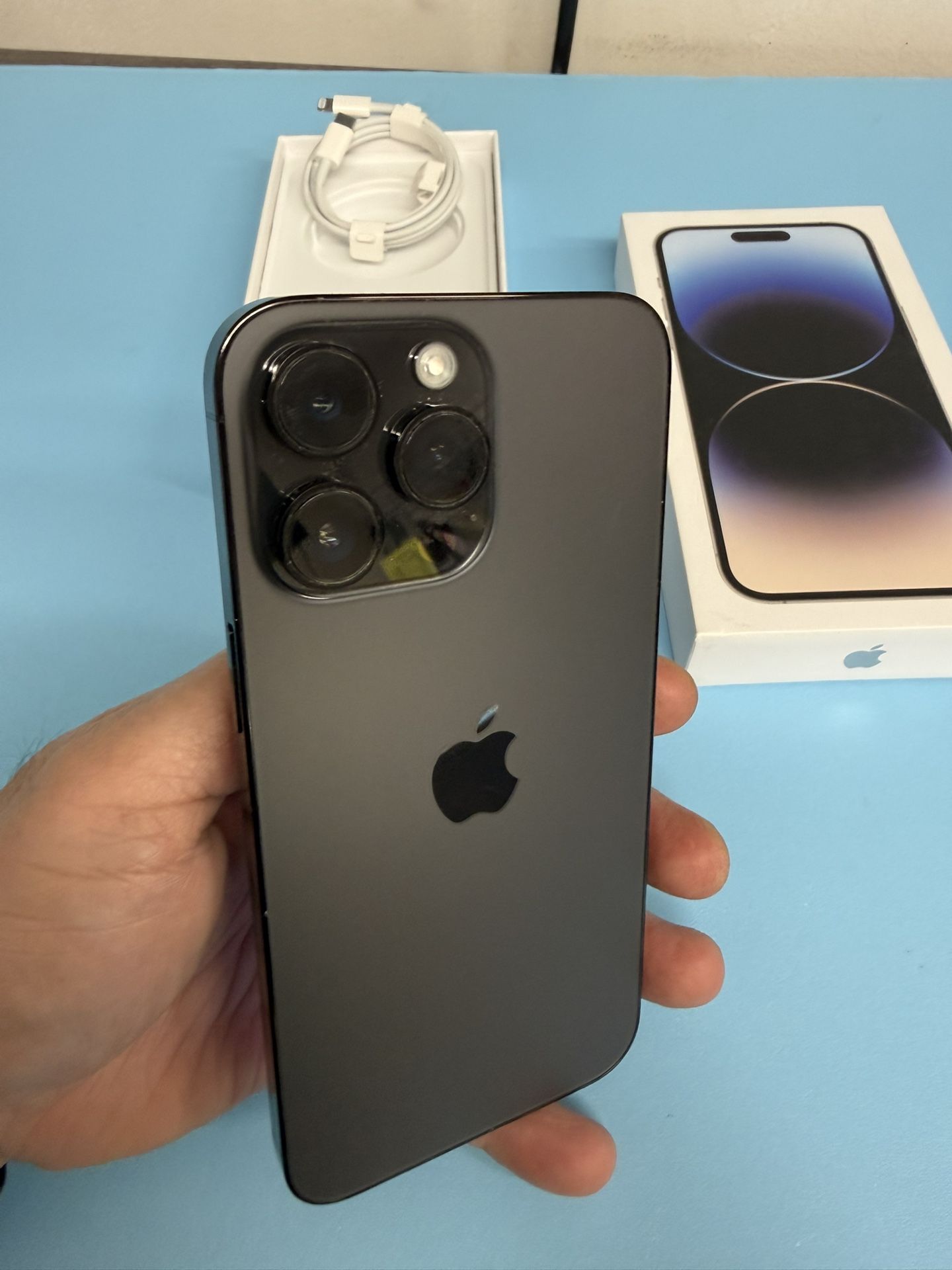 iPhone 14 Pro 256gb Unlocked For Any Carriers ( Liberado)