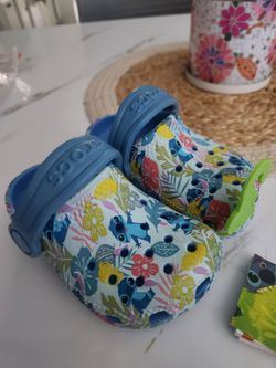 TODDLER CROCS SIZE C5 NEW DISNEY STICH