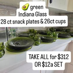 Vintage Indiana Kings Crown plates&cups
