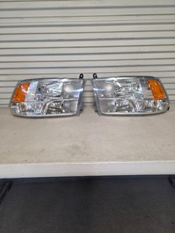 2009 to 2018 Dodge Ram Headlights in excellent condition