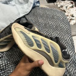 yeezy 700 kyanite