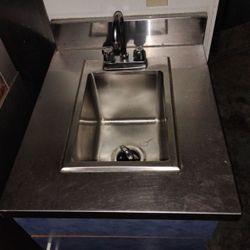 Single Sink Rinse Station And Cabinet