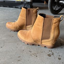 Sorel Boots Size 9
