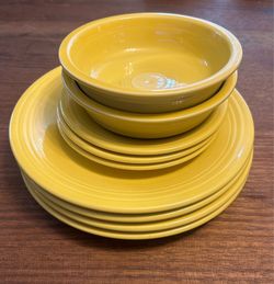 Fiesta ware Yellow 9 Pieces Dinnerware